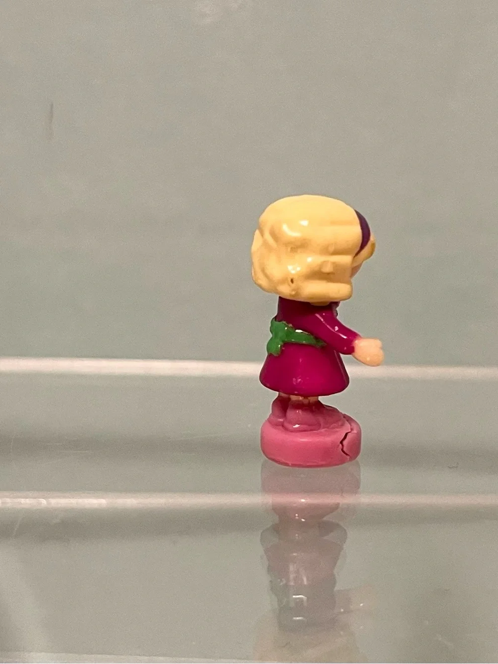 Vintage Polly Pocket 1996 Magical Movin’ Pollyville, magnetic Polly